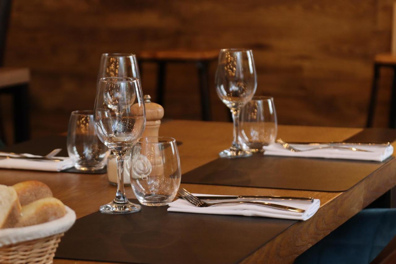 Hotel & Restaurant Le Patio Vichy Bagian luar foto