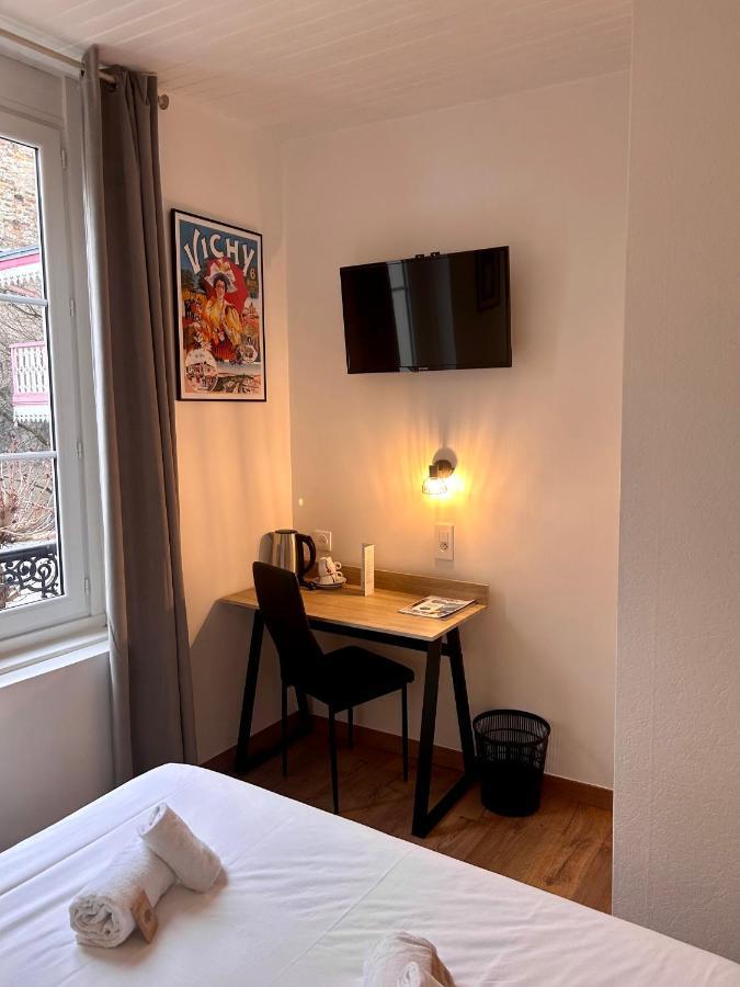 Hotel & Restaurant Le Patio Vichy Bagian luar foto