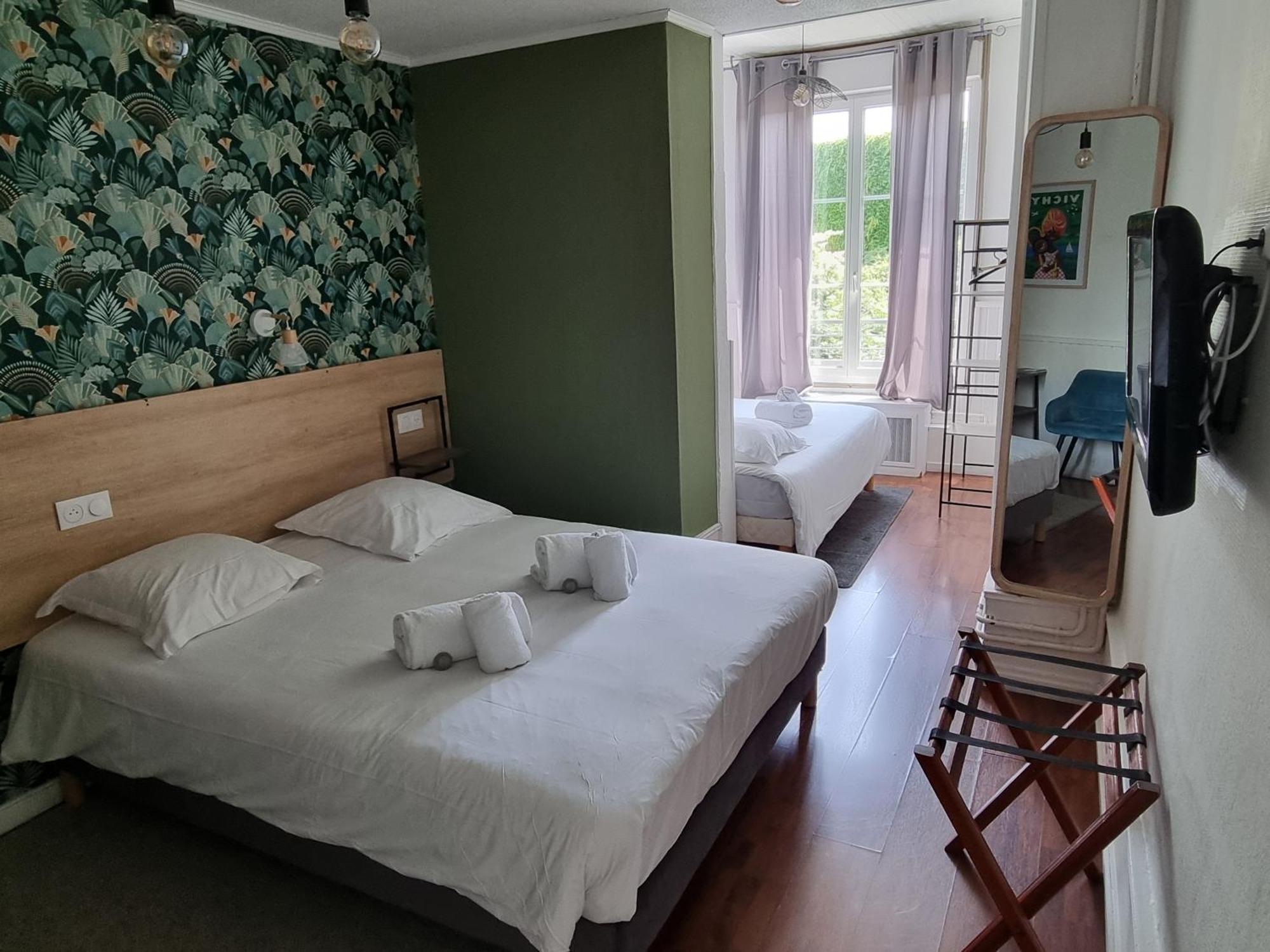 Hotel & Restaurant Le Patio Vichy Bagian luar foto