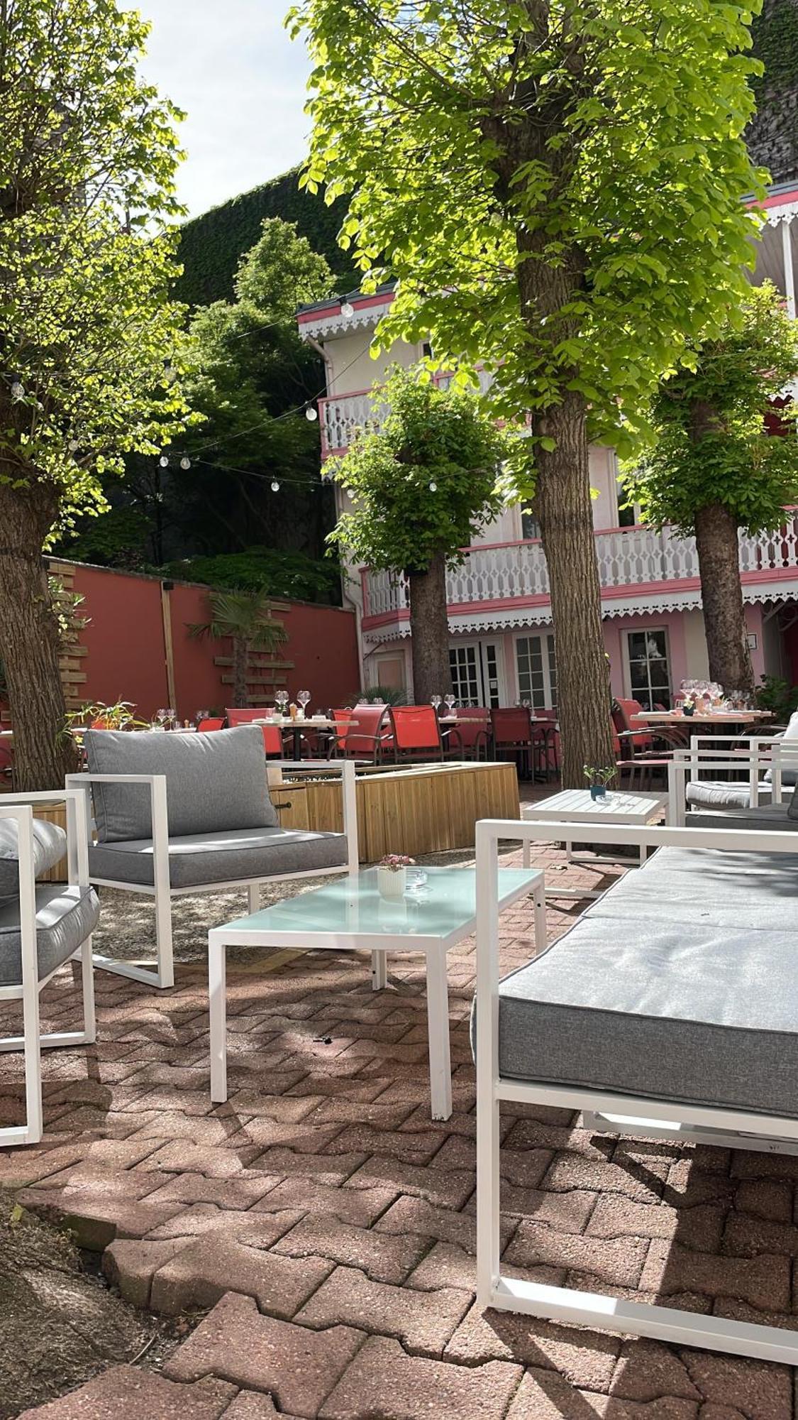 Hotel & Restaurant Le Patio Vichy Bagian luar foto